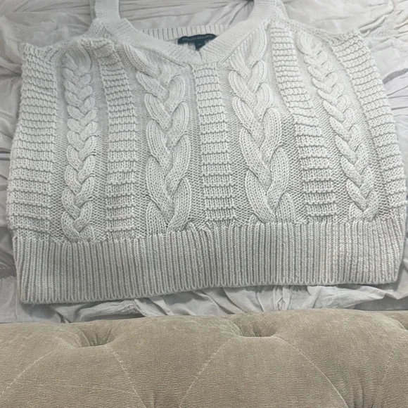 Banana Republic Women's Cable Knit Sweater Medium - Picture 4 of 4
